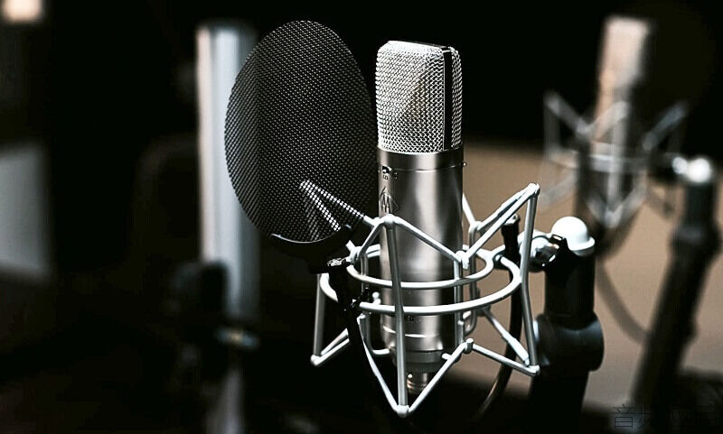 Best-Large-Diaphragm-Microphones.jpg