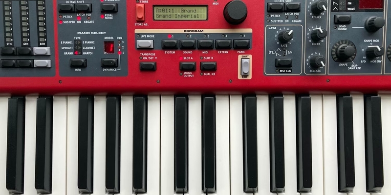 synthesizer.avif.jpg