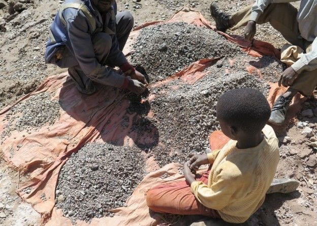 20160120-smart-phone-battery-congo-child-labor.jpg