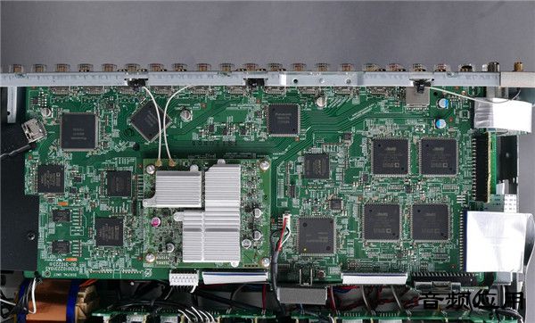 ٱӰDENON AVR-X6400H 9.jpg