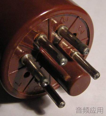 f032.jpg