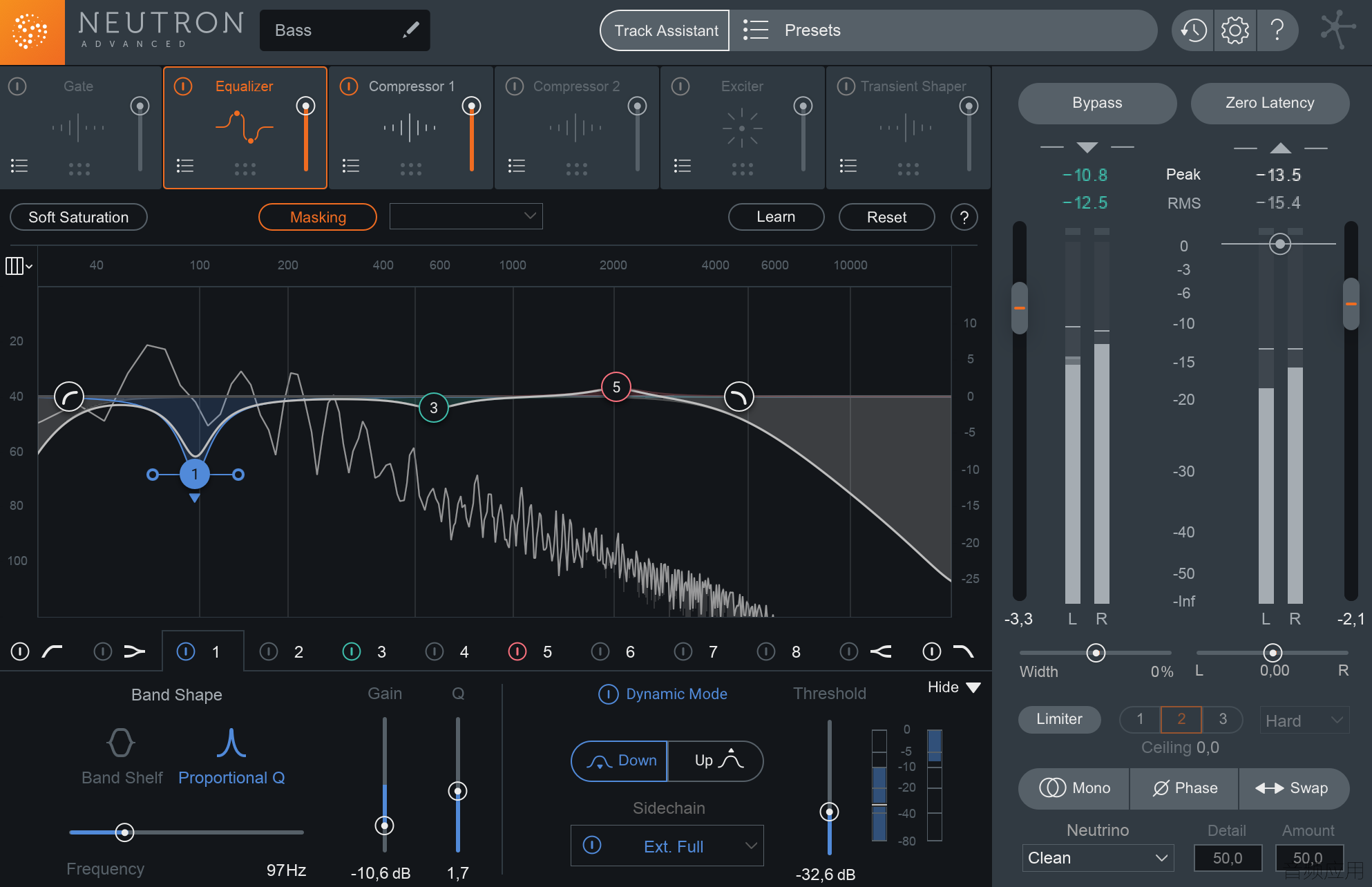 Dynamic EQ on a bass track.png