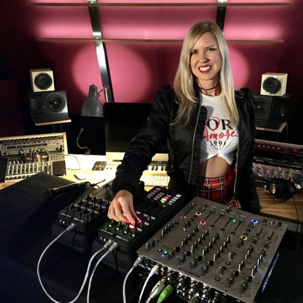 cp_768_02_sara_simms.jpg