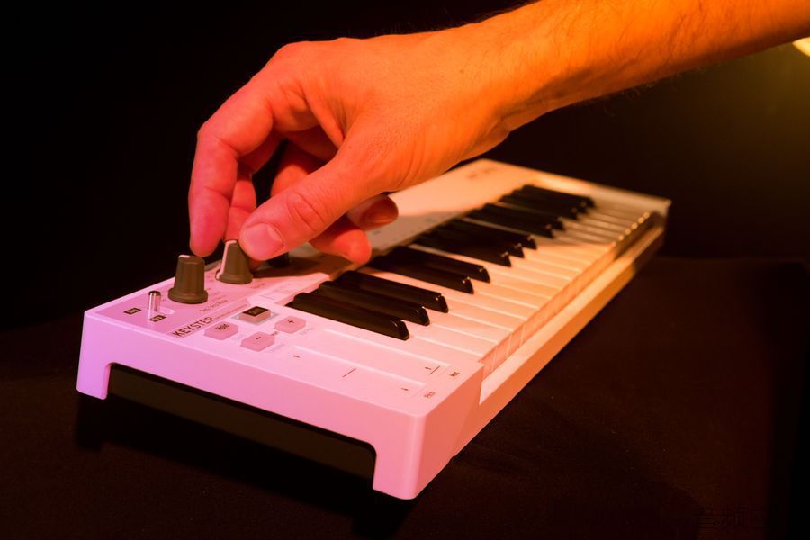 arturia-keystep-5_0_1453455808.jpg
