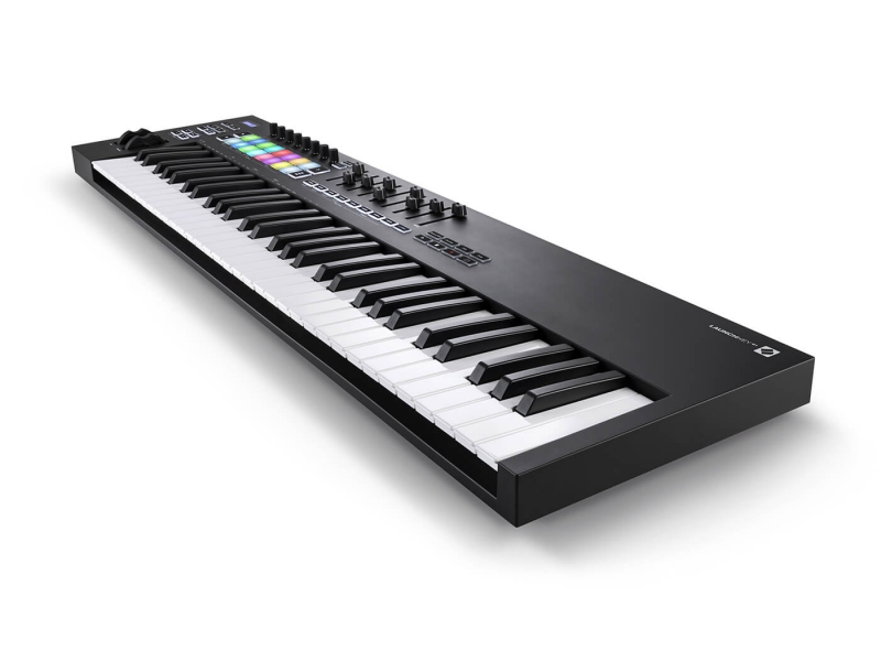 Novation-Launchkey-mk3_0002_LauncKey61_3quart-right_HR.jpg