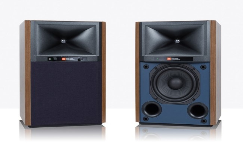 JBL-4305p-1@1400x1050-650x488.jpg