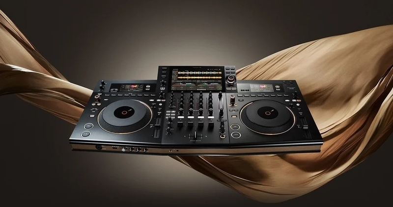 Pioneer-DJ-OPUS-QUAD.jpg.webp.jpg