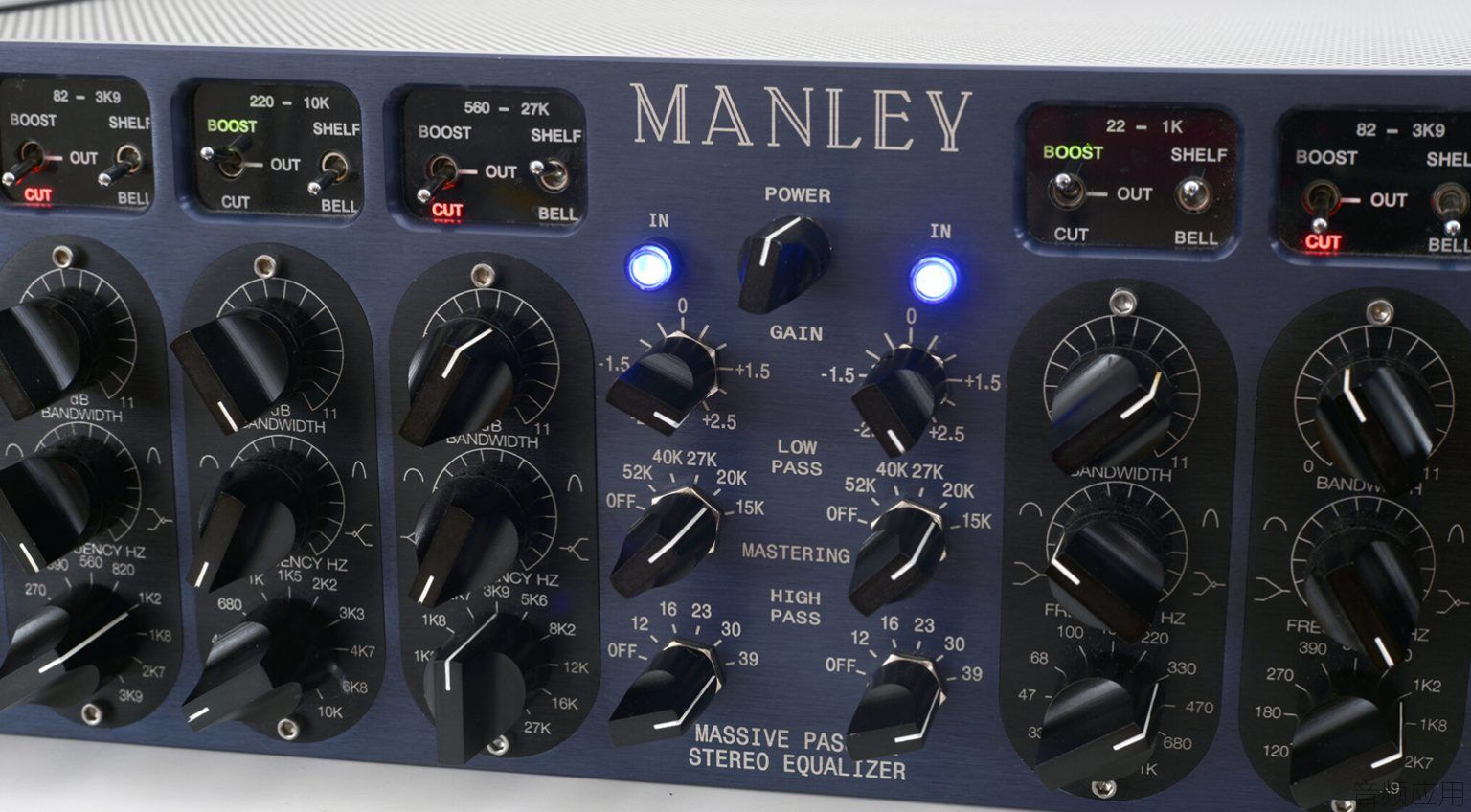 Manley_MassivePassiveMastering_03_MiddleN_1540x850.jpg