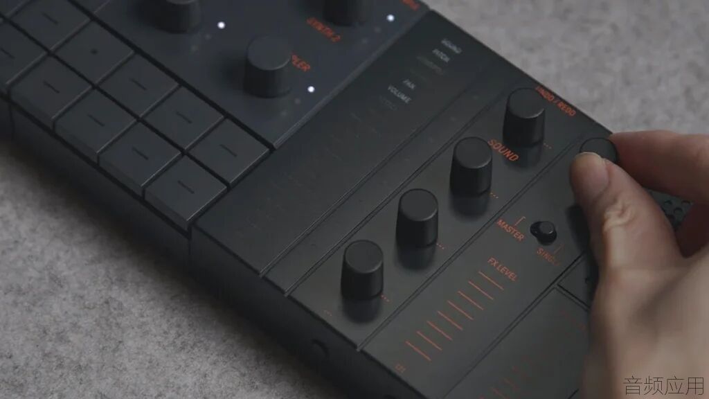 Yamaha-SEQTRAK-groovebox.001-1024x576.webp.jpg
