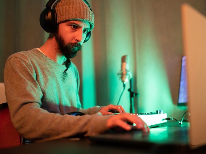 young-producer-stock-photo@2000x1500.jpg