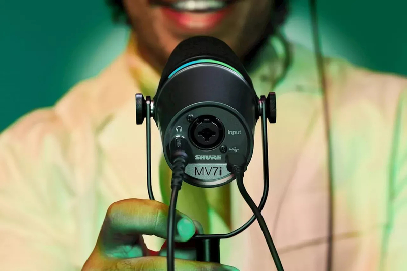 shure-s-mv7i-is-the-world-s-first-microphone-with--shure-s-mv7i-is-the-world-s-f.png
