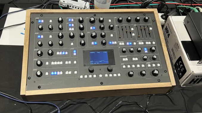 %E2%80%8ESYNTHR-SYNTHR10-Synthesizer.%E2%80%8E001-1024x576 (1).webp.png