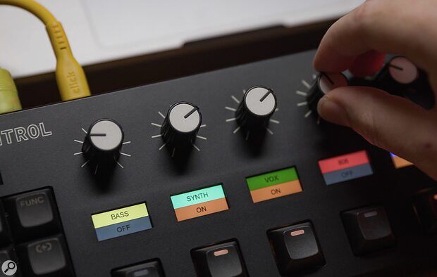 melbourne-instruments-roto-control-closeup-7_lZOLVVyrb2B2rOKft7YPm4v0zxzD72.jpg