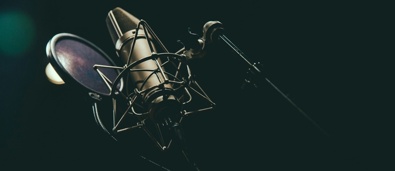 Microphone-antipop-e1741785002138-2048x887.jpg