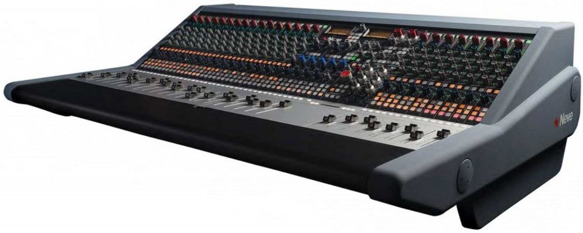 Neve-8424-24-channel-Analog-Mixing-Console.jpg