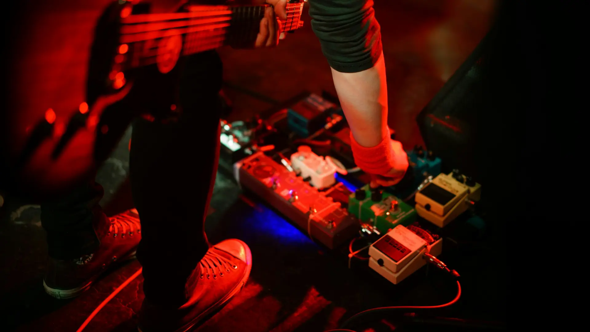 image_url=https://www.masteringbox.com/wp-content/uploads/2025/03/Guitar-Pedals-.png