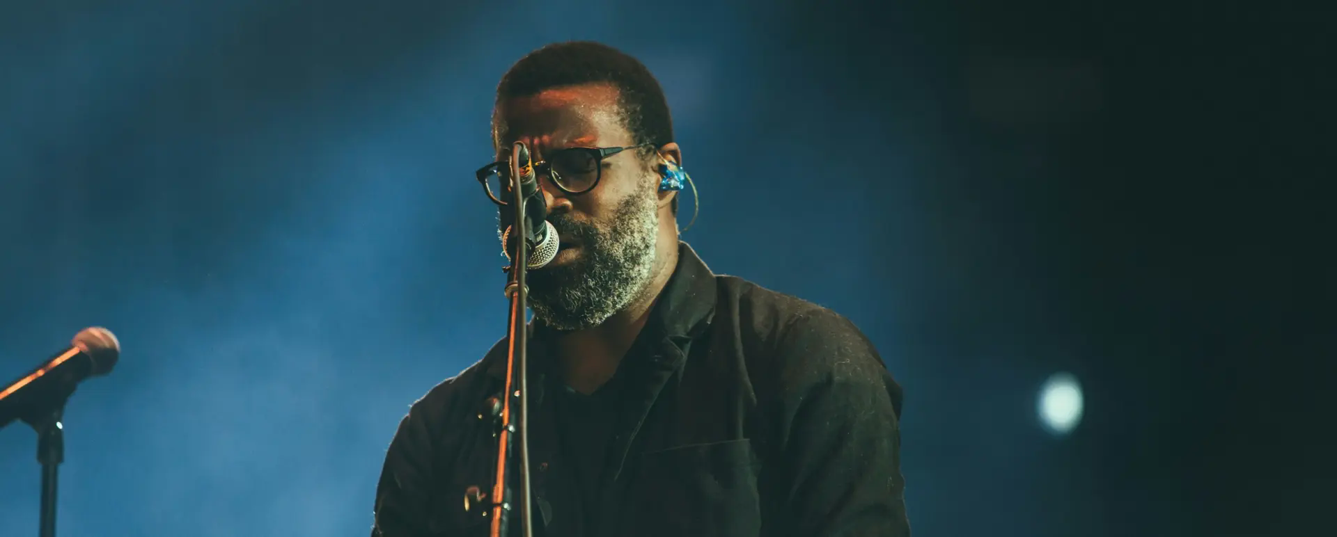 image_url=https://www.masteringbox.com/wp-content/uploads/2025/03/Live-Musician-.png