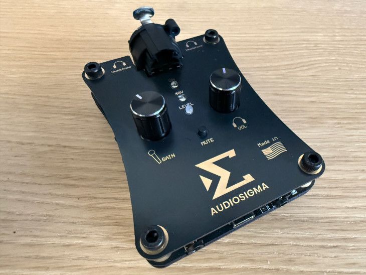 audiosigma-mikehero-dsp-audio-interface-5-730x548.jpg