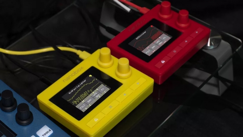 1010music nanobox fireball, pocket-sized wavetable Synthesizer for on the go