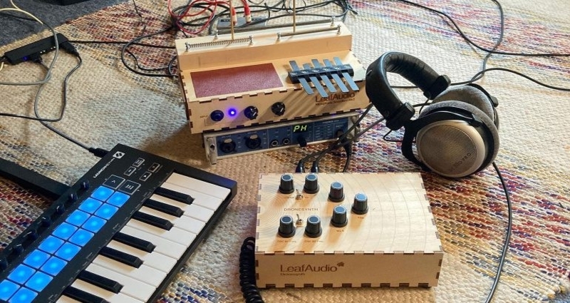 Superbooth 22: Leaf Audio has a soundbox, mults, drones and cases
